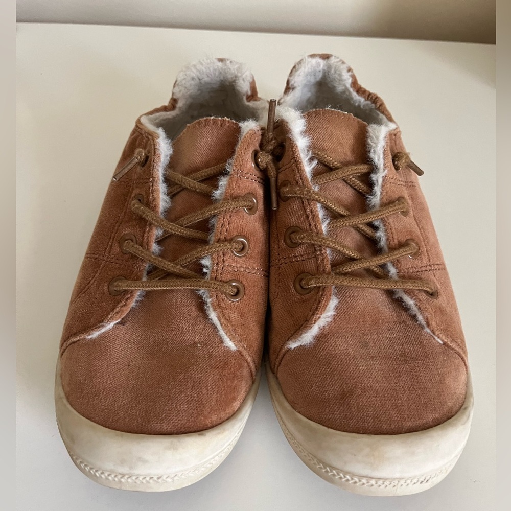 Madden Girl Velvet Bailey Sneakers